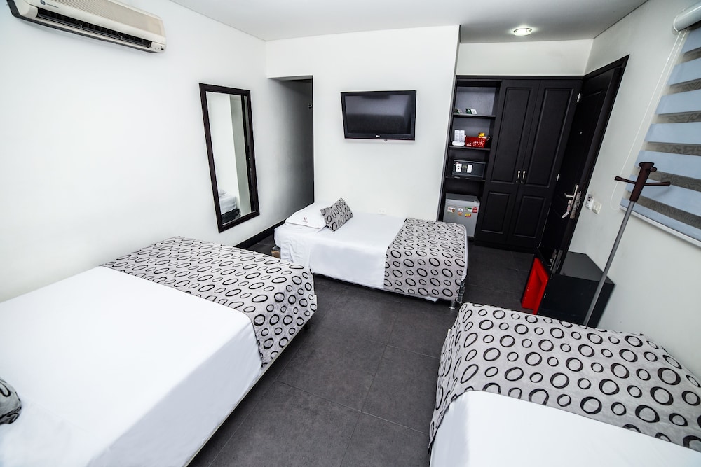 Hotel Merlott Lleras 7/48