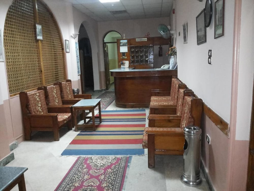 Amenophis Hotel 7/50