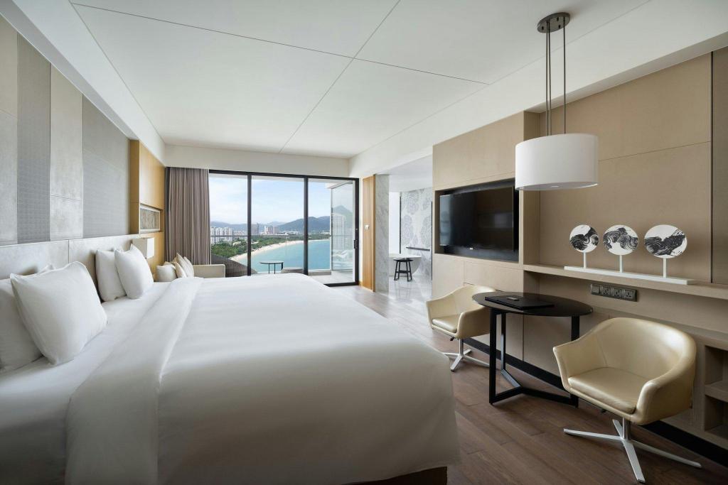 Super, Elegant, Grand, Ocean, Guest Room, King Bed, Partial Ocean View