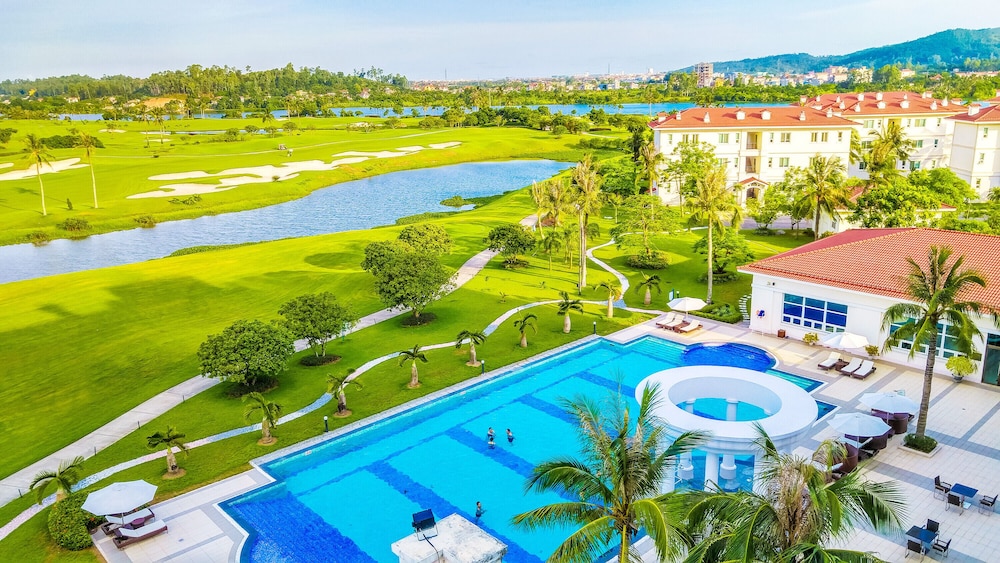 Song Gia Golf Resort By Hyundai 32/37