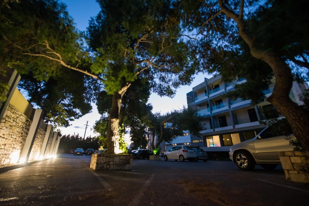 Pines Hotel - Adults Only 3/36