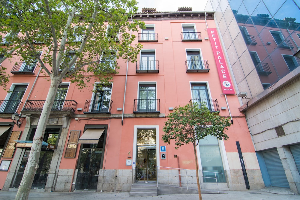 PETIT PALACE PLAZA DEL CARMEN 2/56
