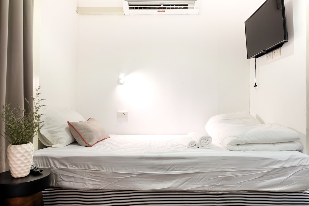 Oon Poshtel 14/50