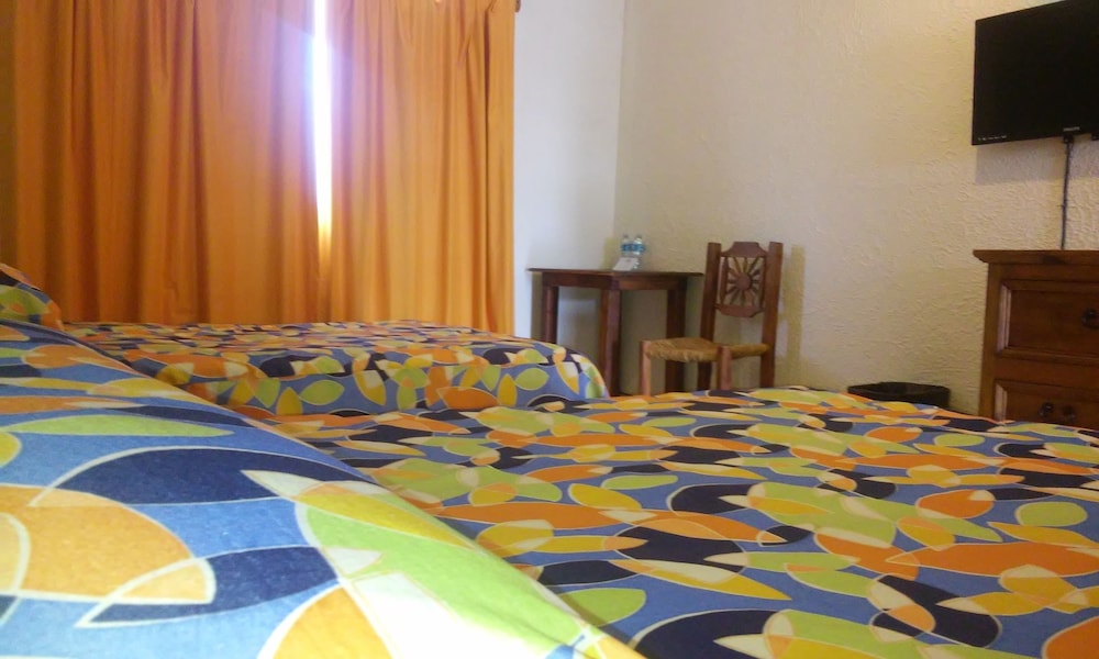 Hacienda Bugambilias 60/71