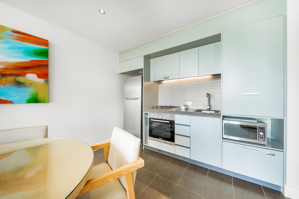 Oaks Redcliffe Mon Komo Suites، North Lakes، Narangba 70/77