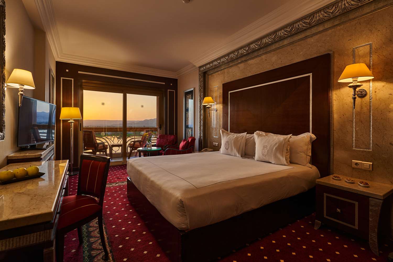 Sonesta St George Hotel 12/44