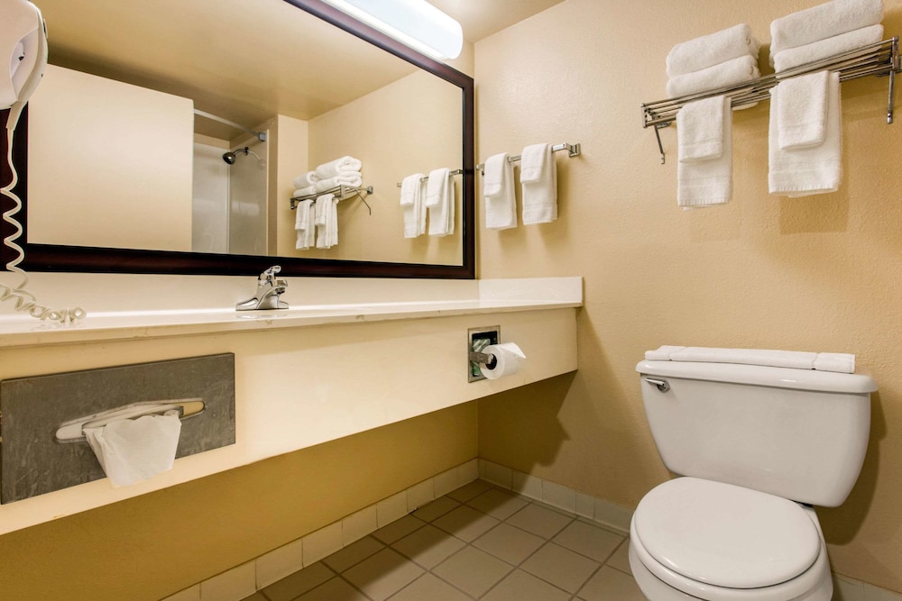 Quality Inn & Suites North Myrtle Beach 61/61