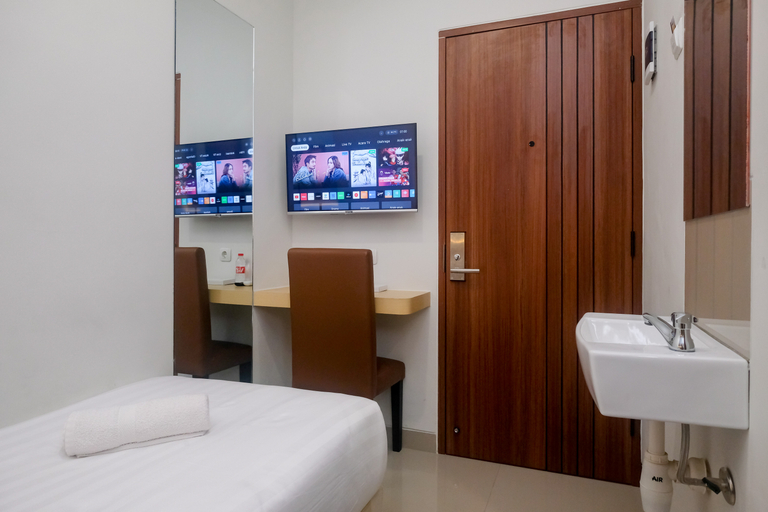 UpCity Express Hotel Semarang by Pillow 5/11