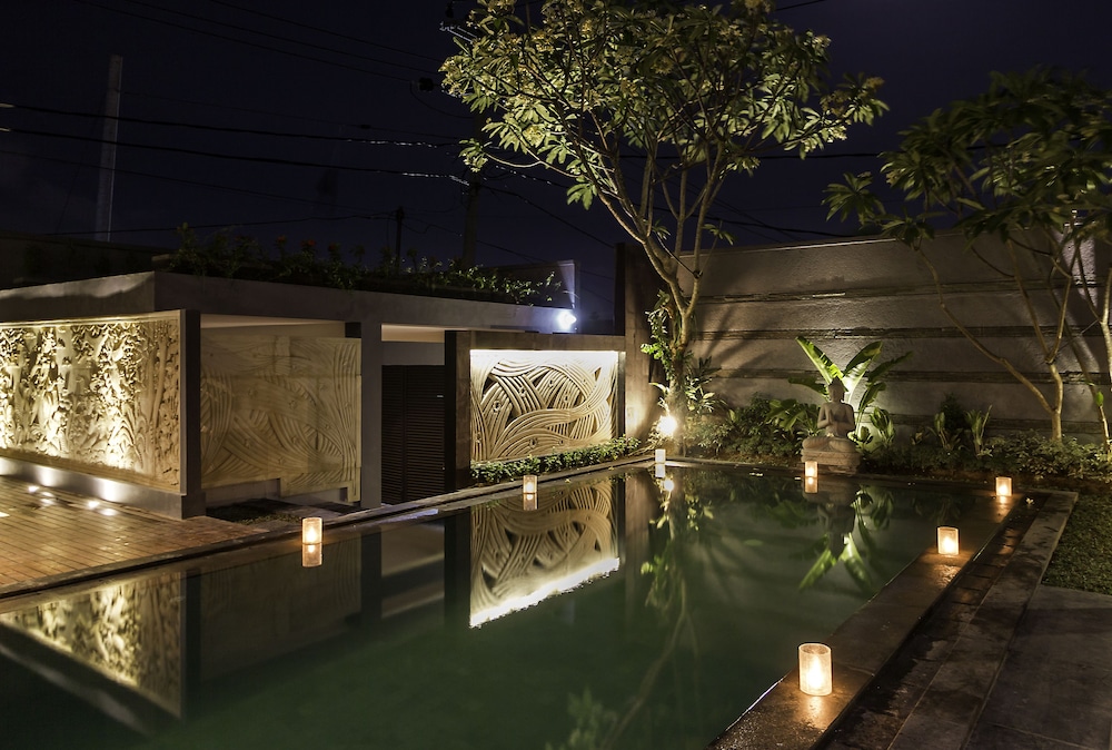 Villa Cascade 11/21