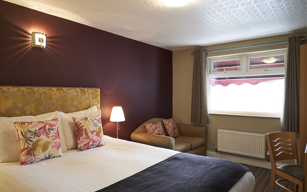Antoinette Hotel Wimbledon 13/48