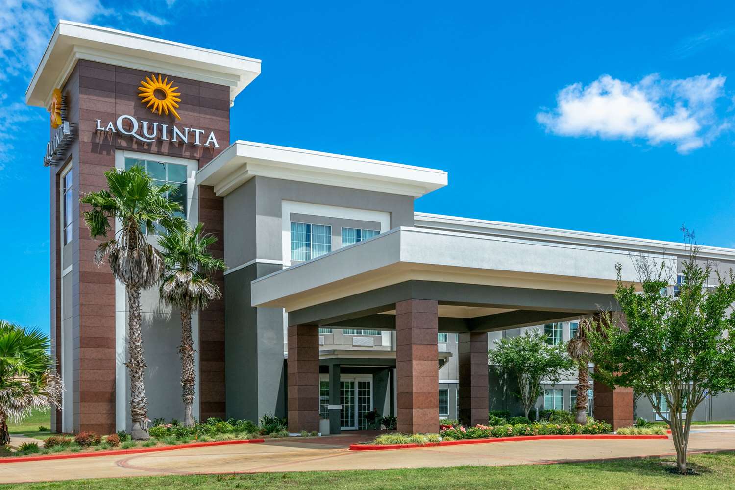 La Quinta Inn Suites Jacksonville 2/34