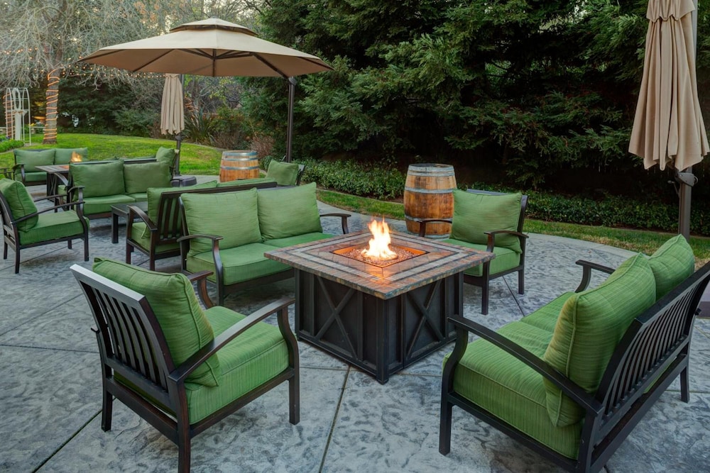 Lake Natoma Inn 27/46