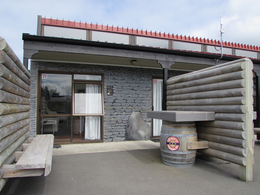 Dunedin Holiday Park &amp; Motels 37/47