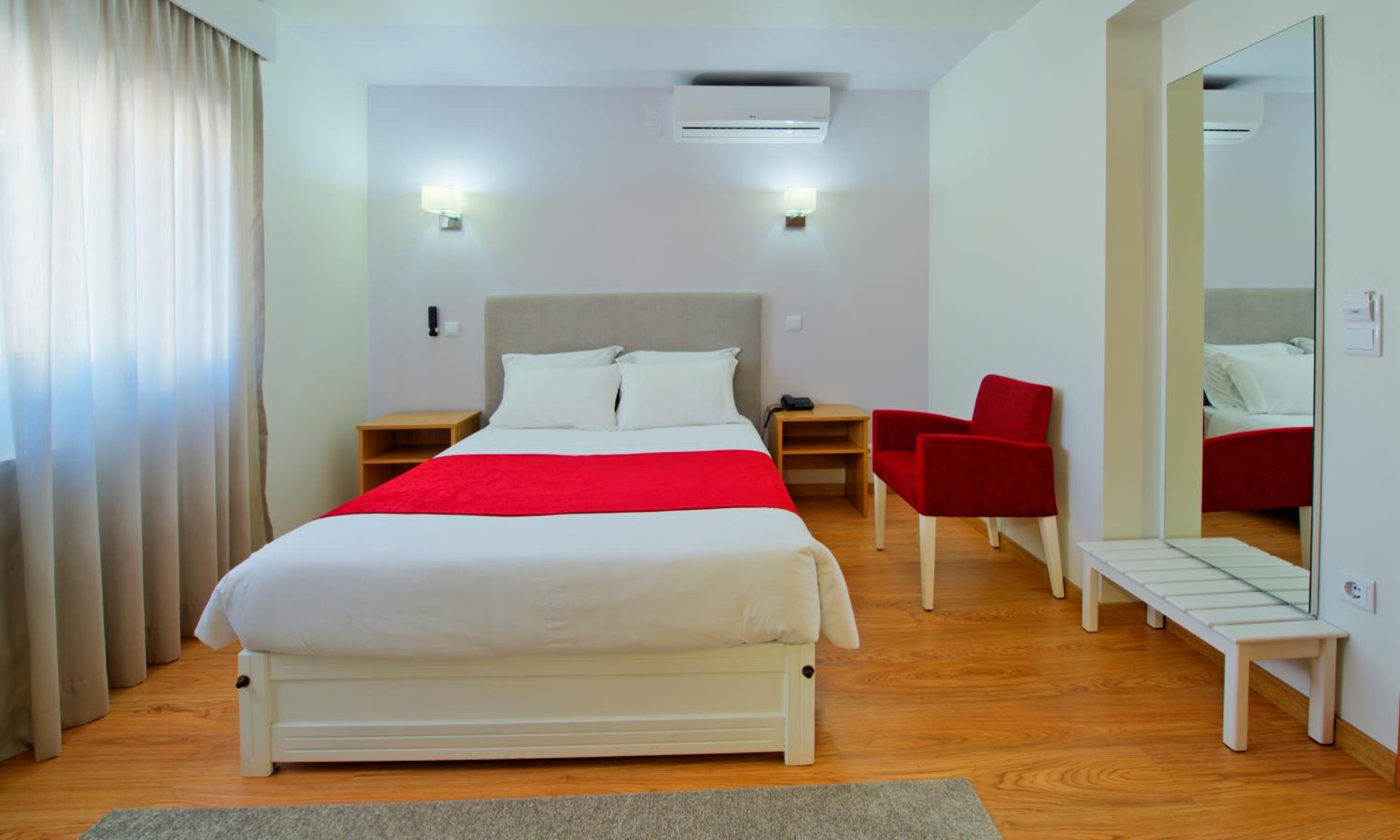 Hotel D. Dinis 11/50