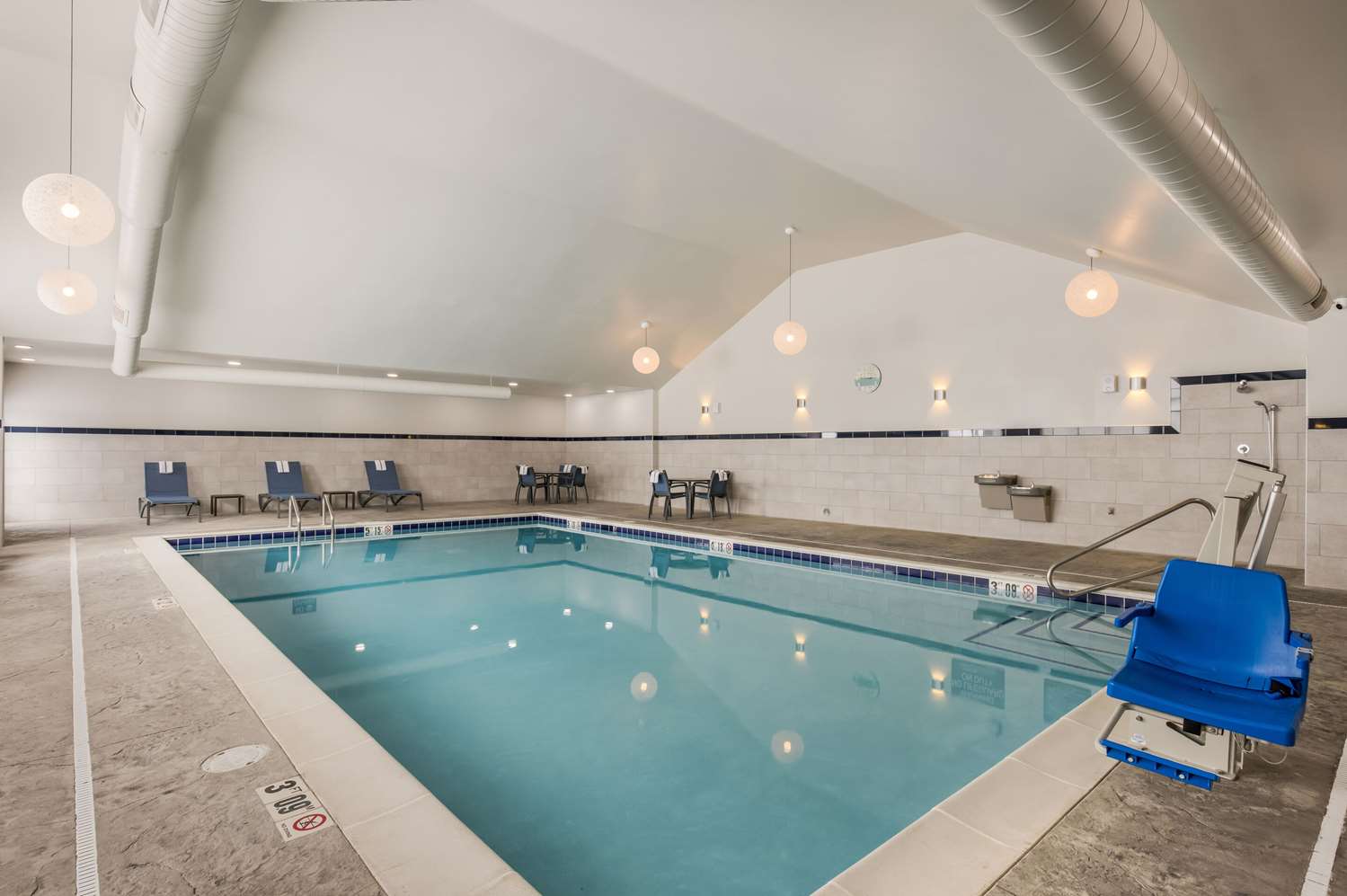 Comfort Inn & Suites Gaylord 8/19