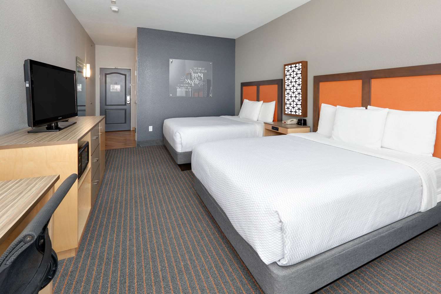 La Quinta Inn & Suites by Wyndham Dallas Love Field photo5