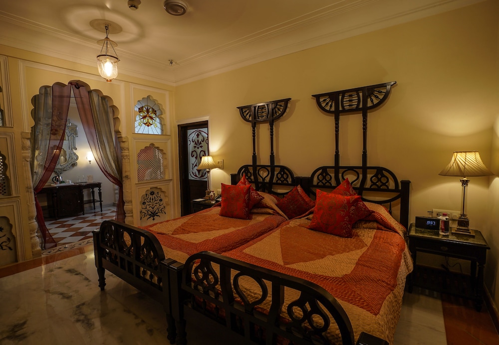 SHAHPURA HOUSE 32/48