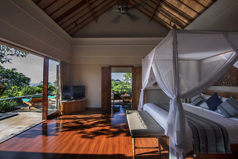 THE SHANTI RESIDENCE AND RESORT 41/66