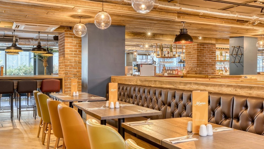 hub by Premier Inn London Paddington - Paddington Station 24/30