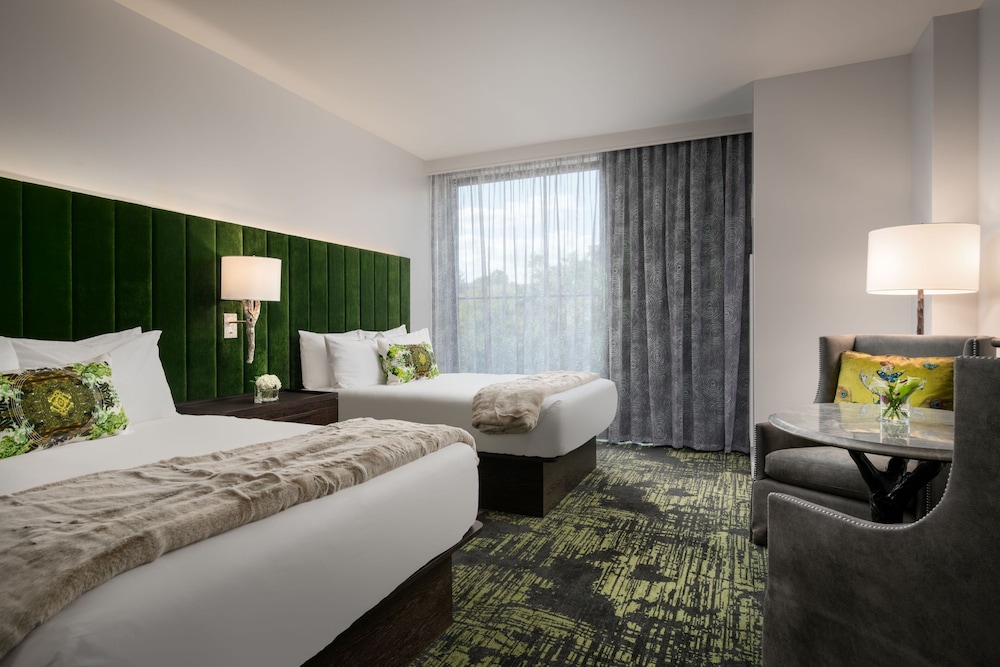 Room, 2 Queen Beds, with View
