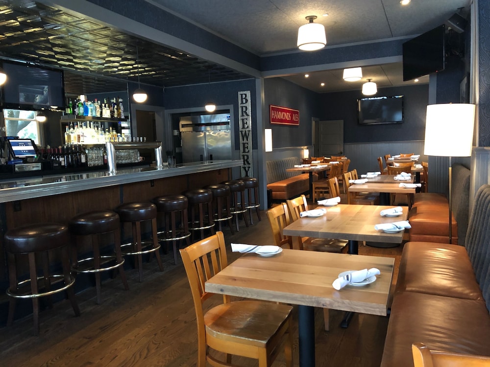 Calistoga Inn Restaurant And Brewery 49/69