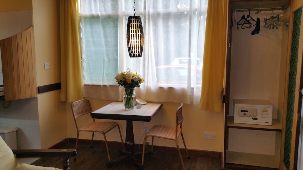 Woodmere Serviced Apartments 35/50