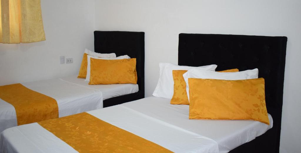 غرفة بسريرين منفصلين، Hotel Avenida 3 Real 4/6