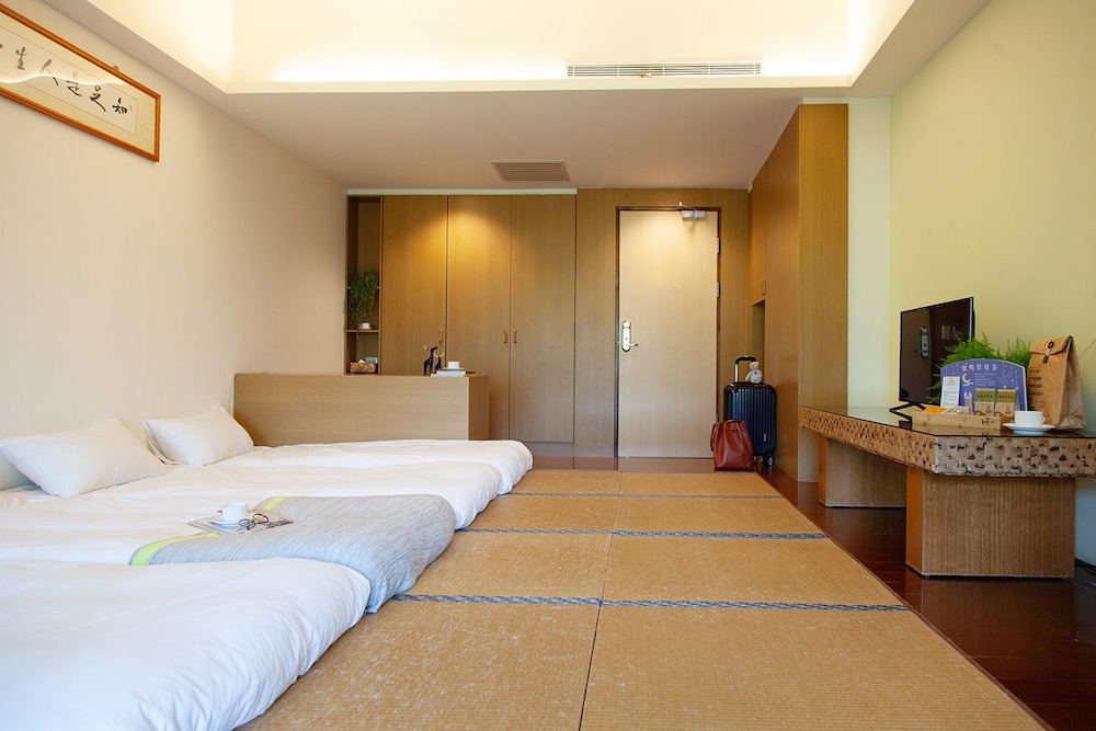 Luminous Hot Spring Resort 9/46