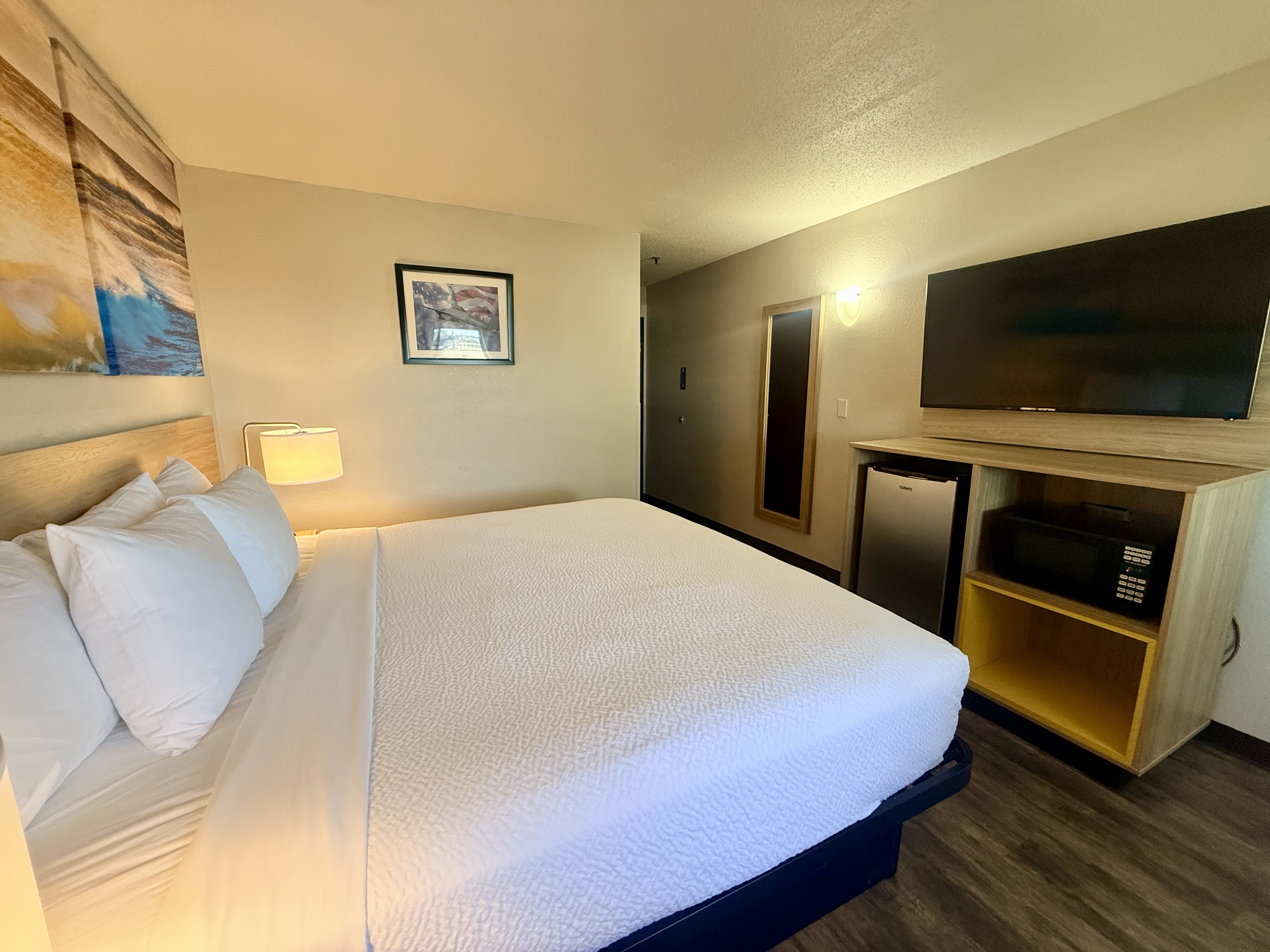 Room, Queen Bed, Stair Access Only