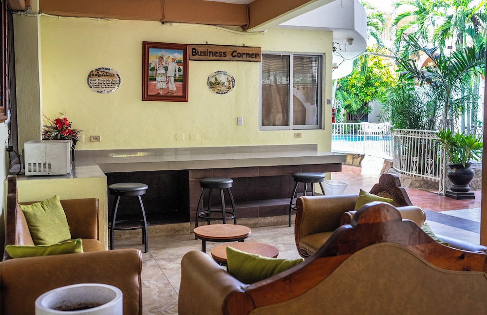 SUITE HOTEL MARIA DE LA LUZ 26/41