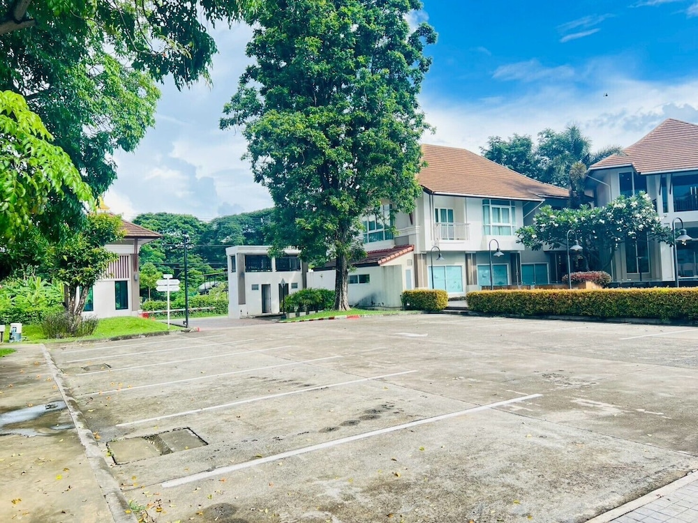 Harmony Resort Hotel 7/50