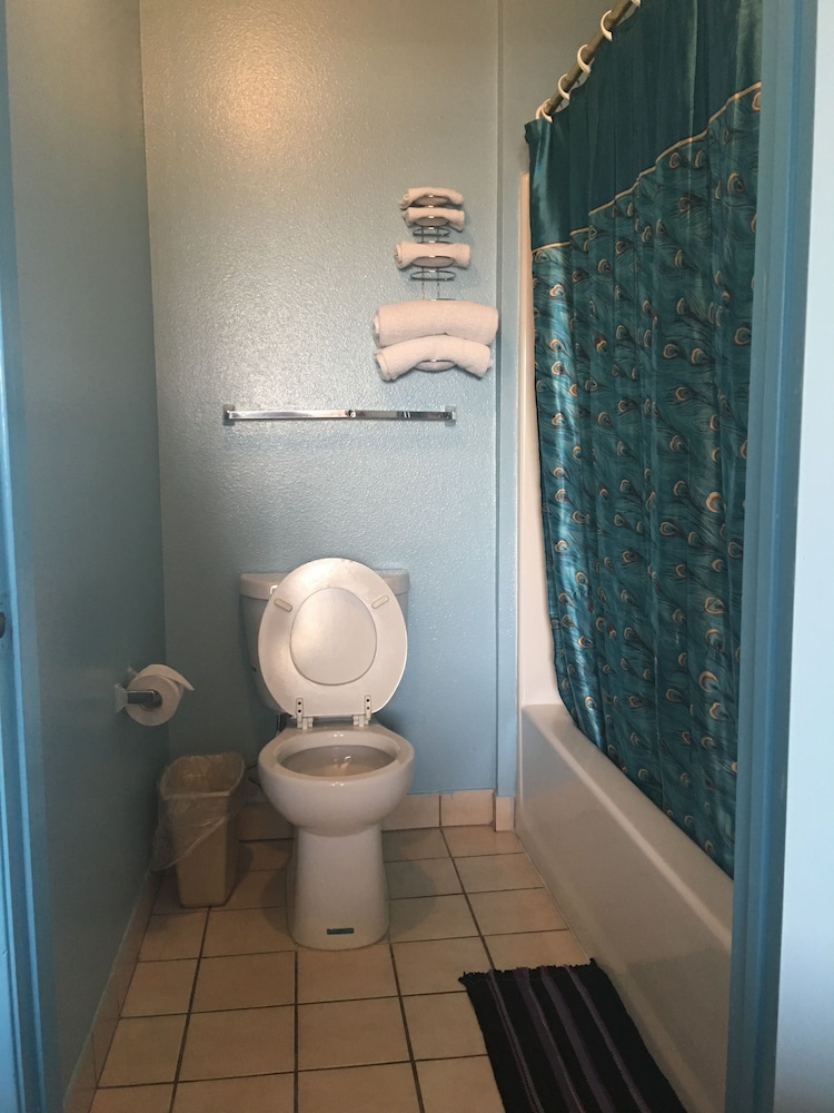 Chester Inn Motel 32/36
