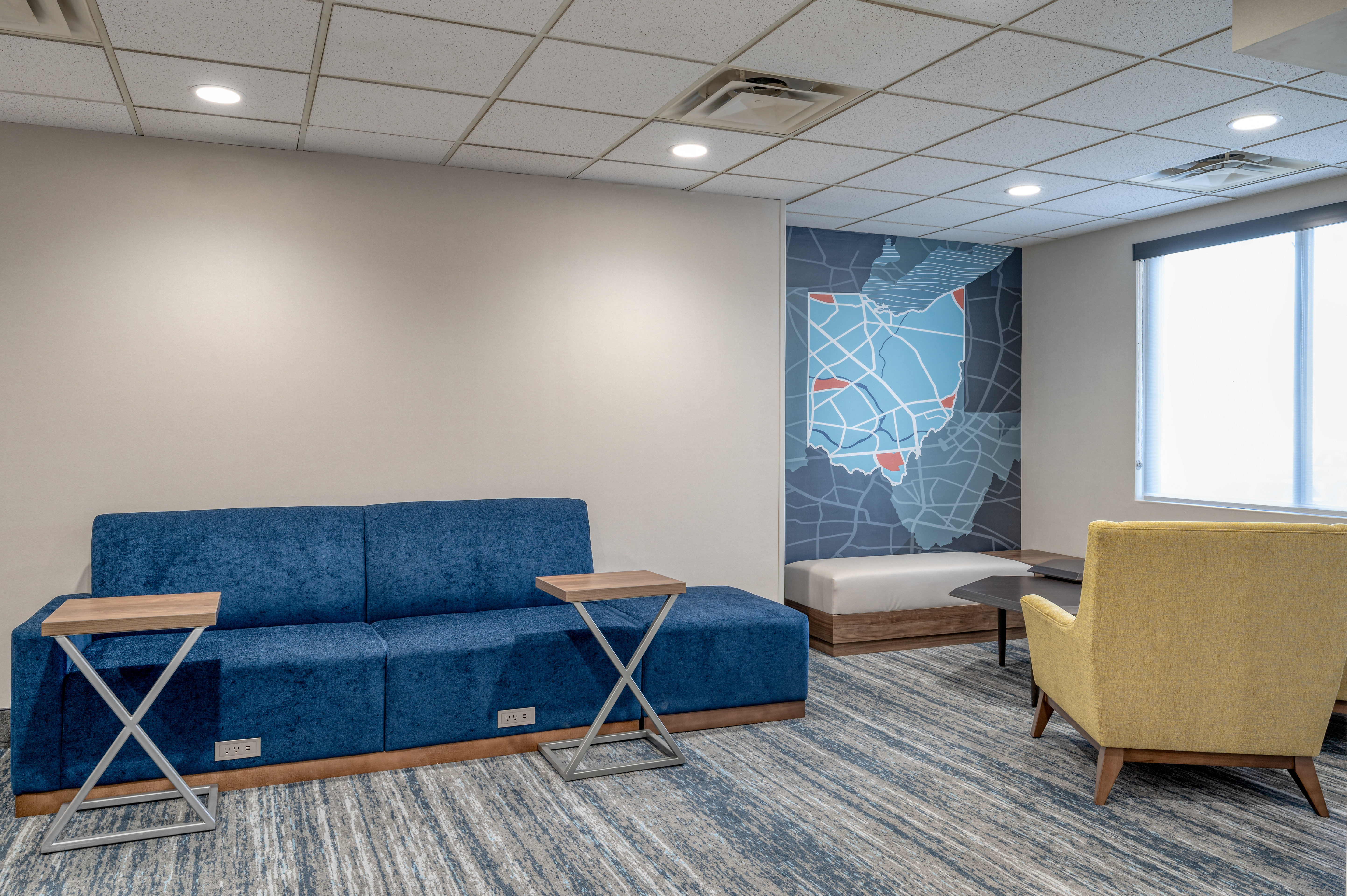 Holiday Inn Express & Suites Columbus Airport 26/50