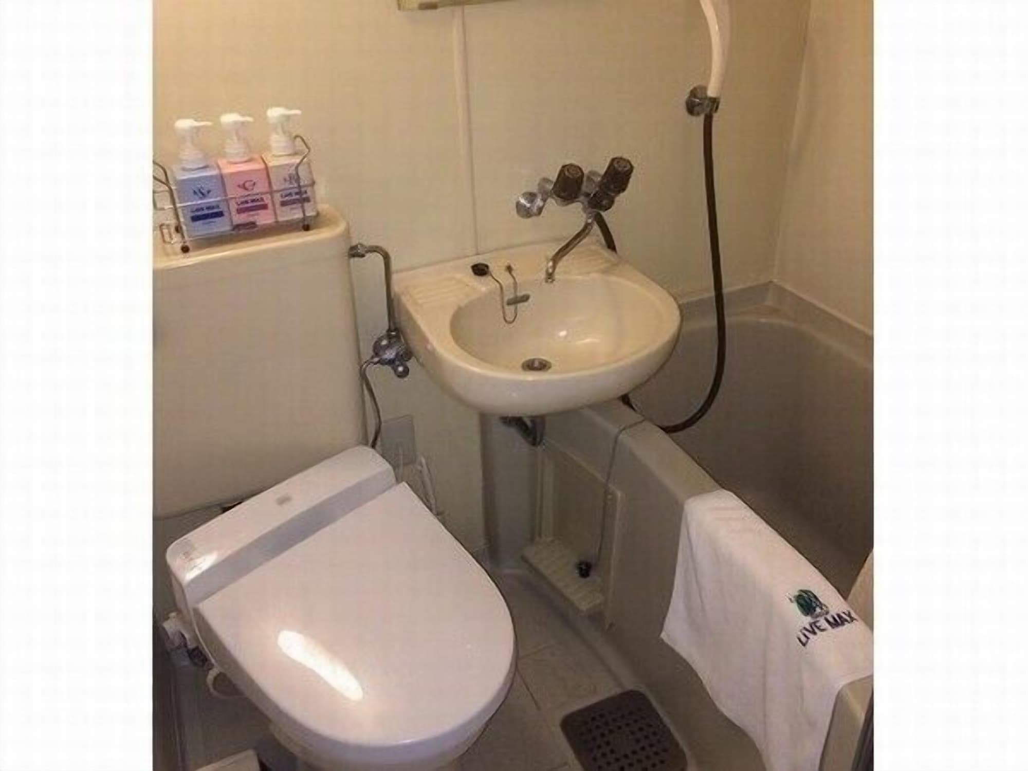ROOM, SINGLE, SMOKING