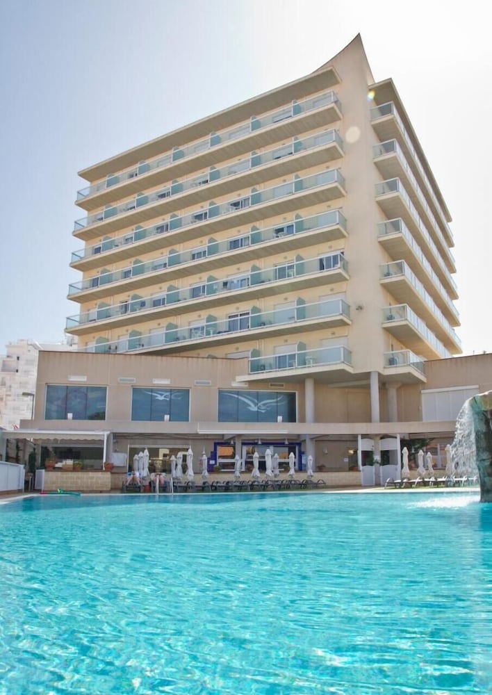 Gaviotas Hotel & Event Center 4/35