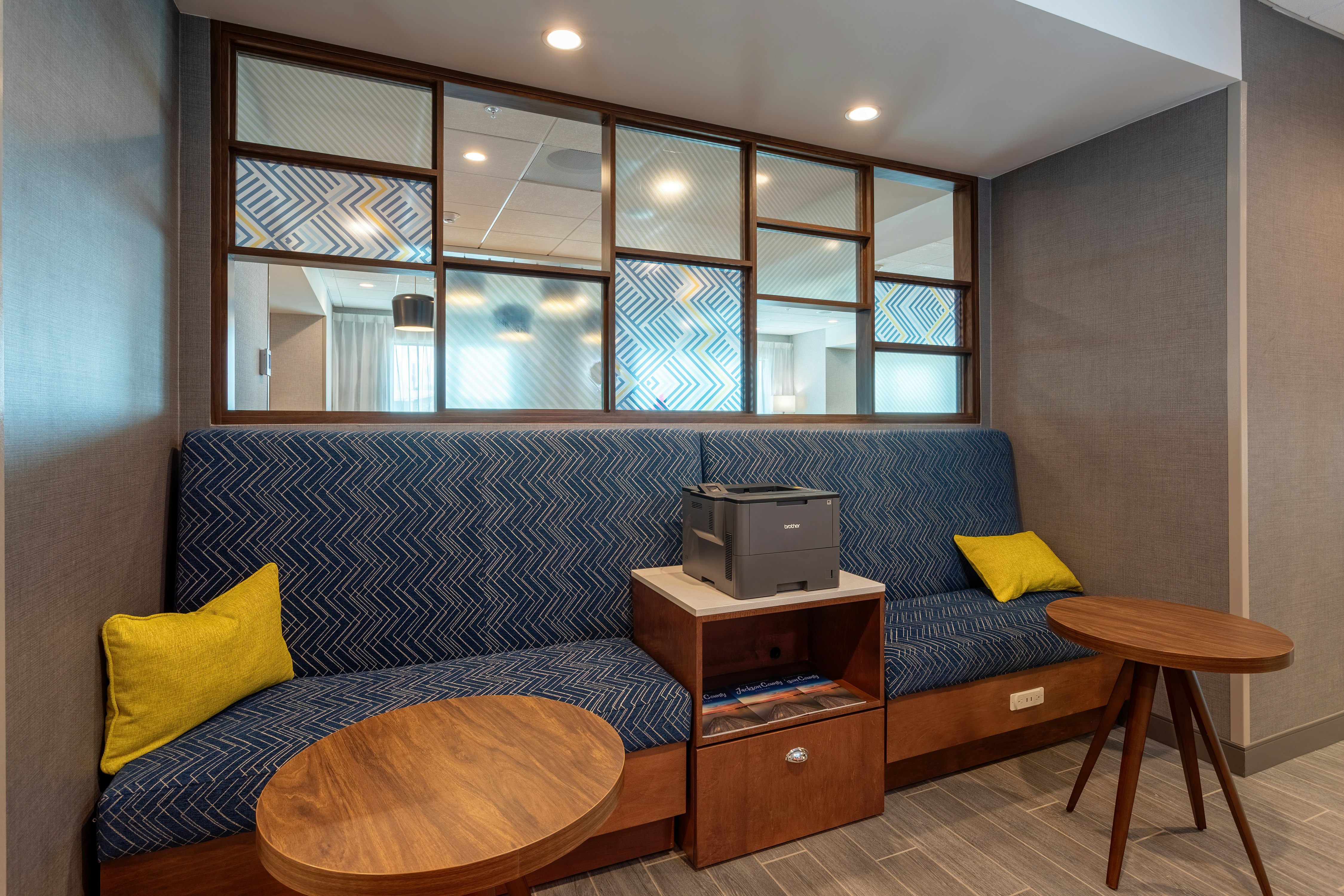 Hampton Inn Marianna I-10 17/24
