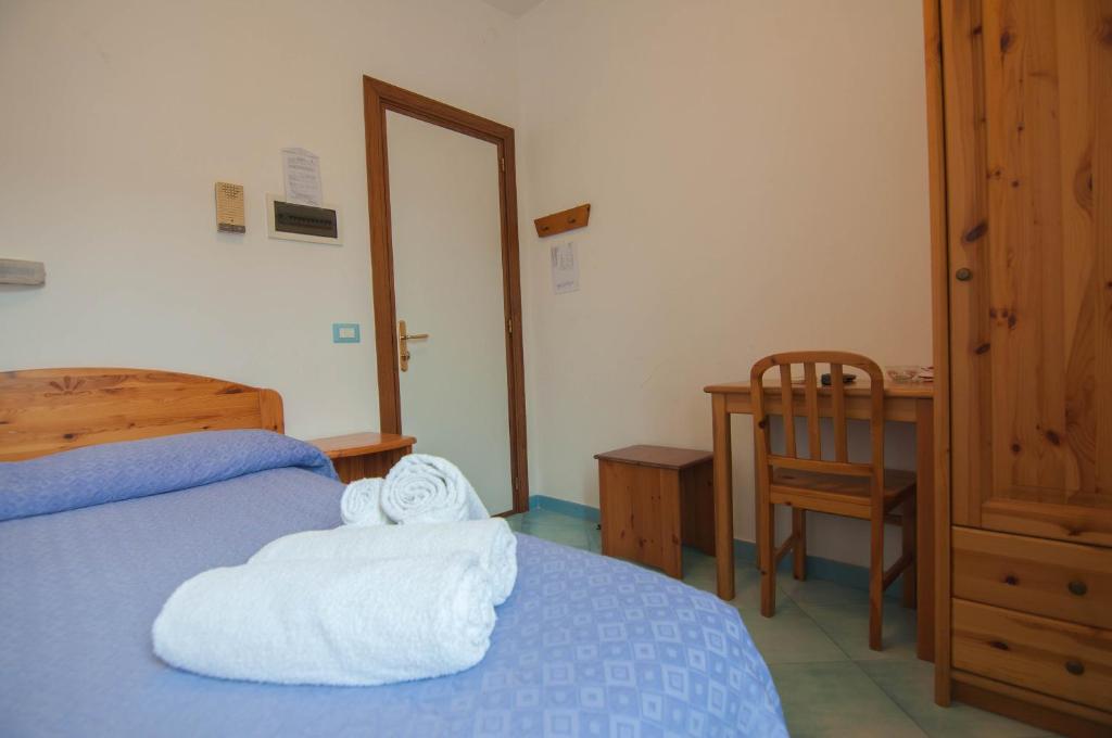 Albergo Macri 8/30