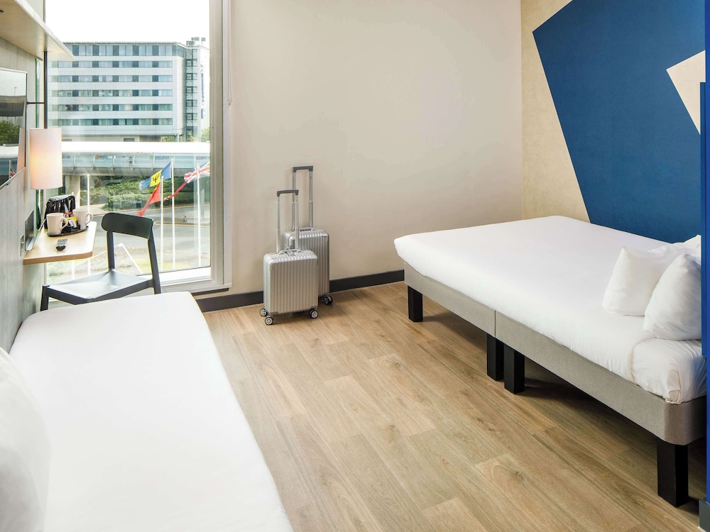 ibis budget Manchester Airport 14/48