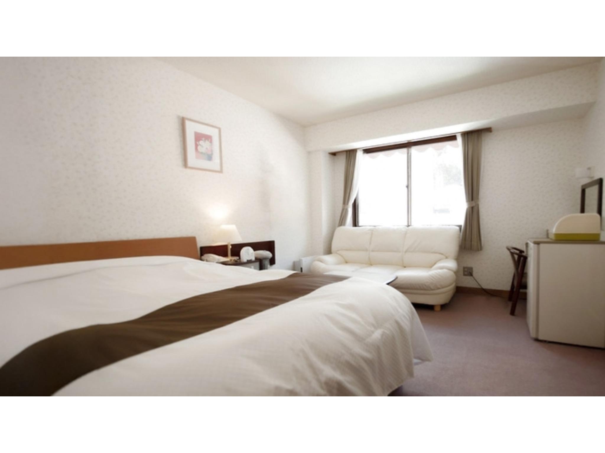Western, Mountain, Double Bed, East Wing