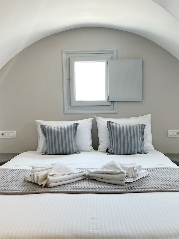 2 Bedrooms, Loft, 1 Queen and 1 Single Bed, Sea View, Terrace