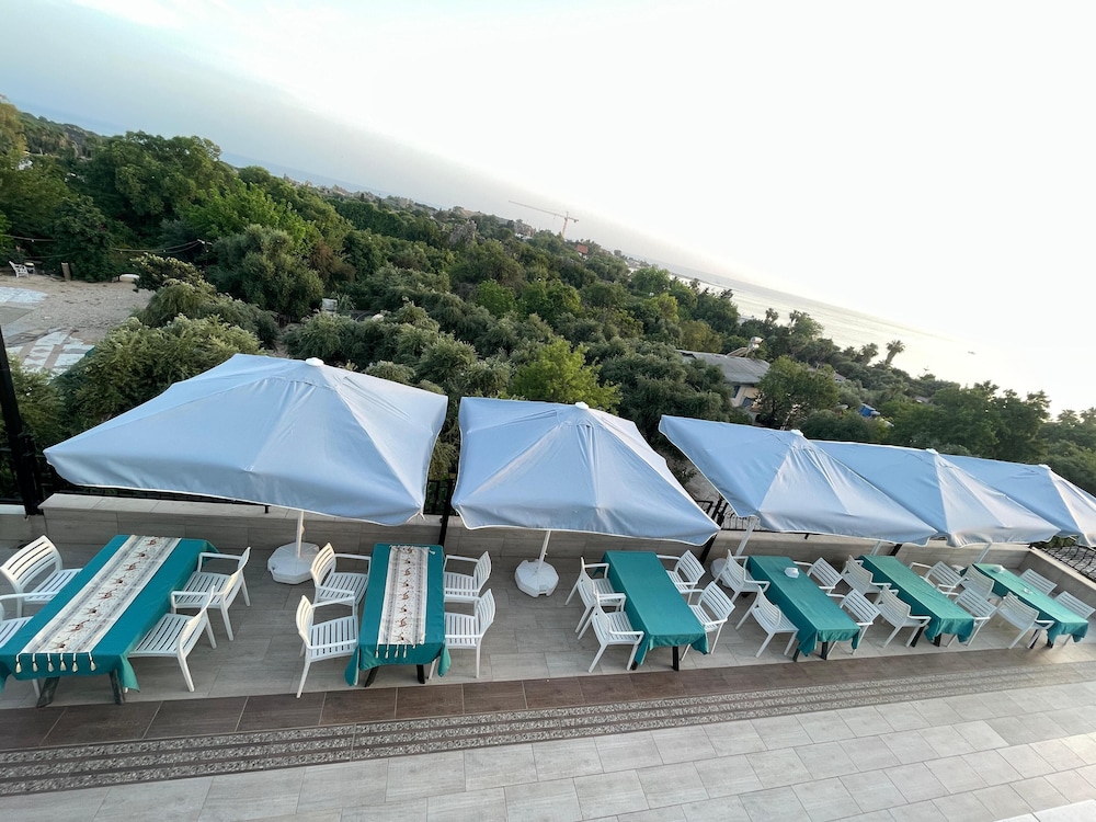 Beachway Hotel 23/27