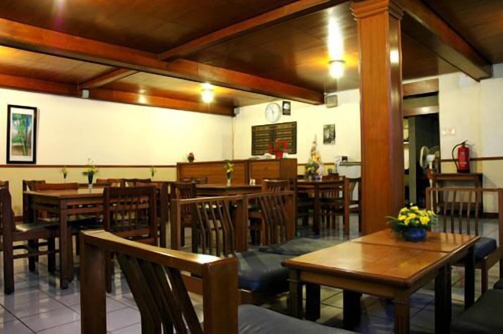 Kenangan Hotel 29/31
