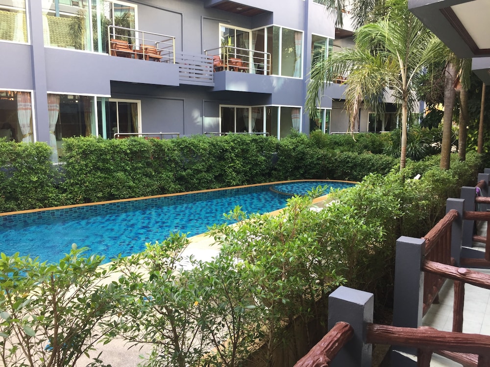 Aonang Village Resort 40/50