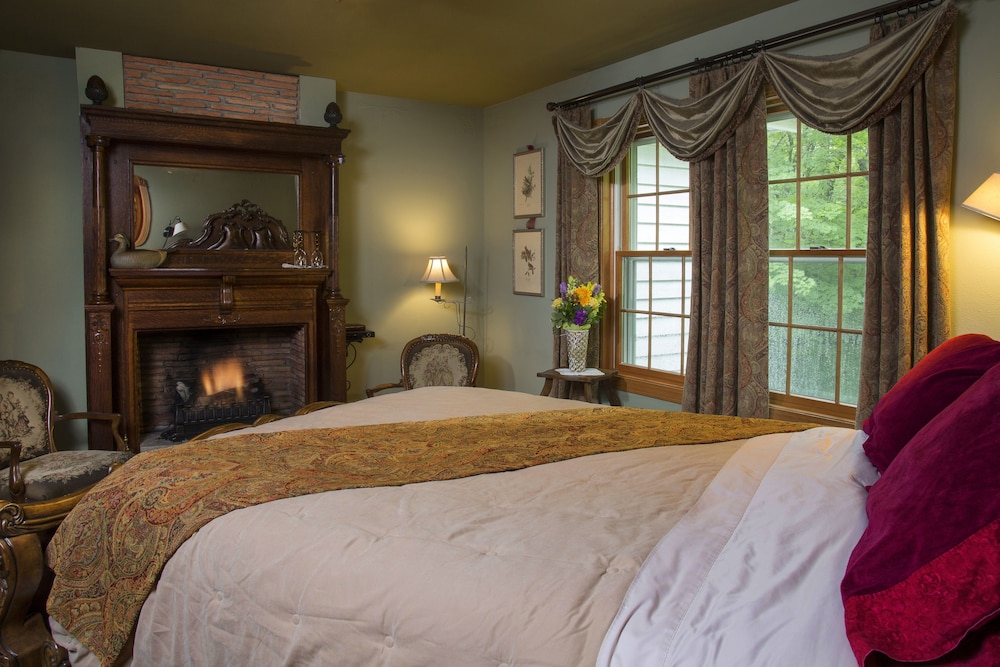Hidden Serenity Bed and Breakfast 3/47