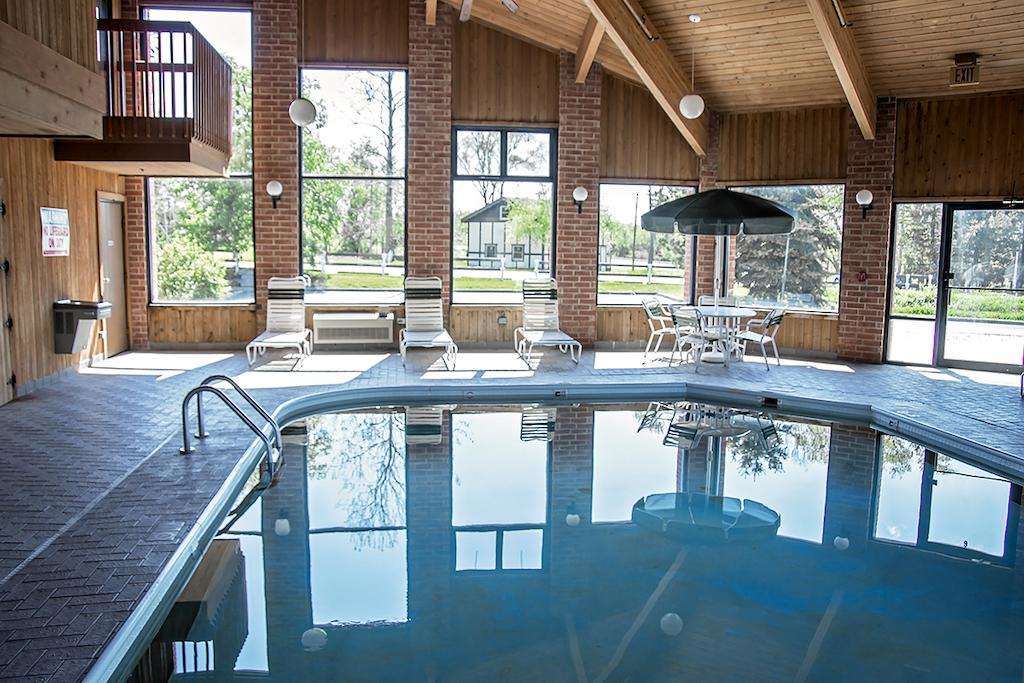 Baymont Inn and Suites by Wyndham Harvard, IL — 4