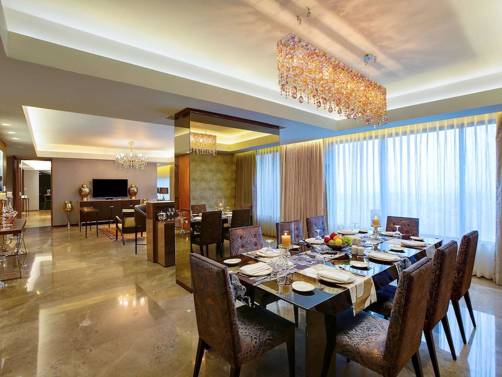 NOVOTEL KOLKATA HOTEL AND RESIDENCES 60/74