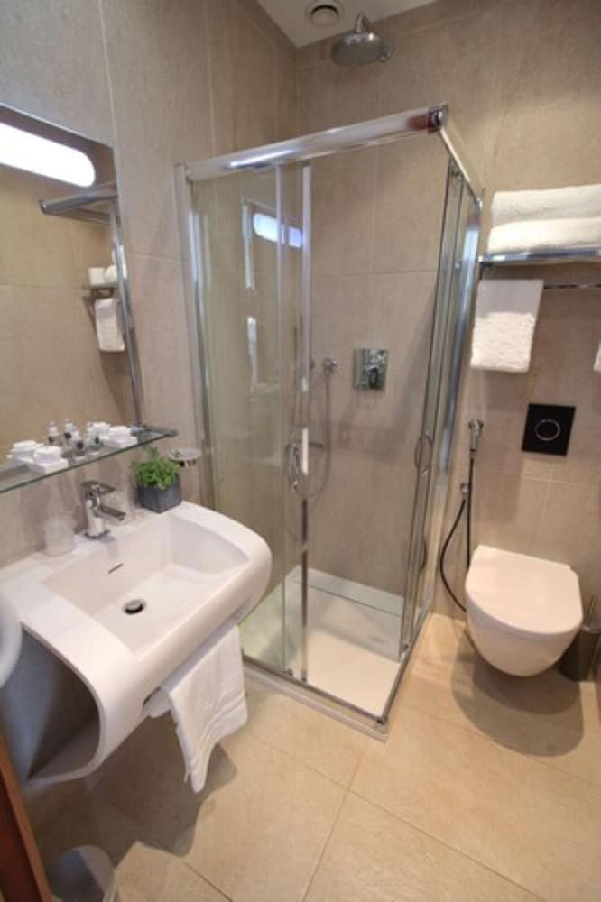 Villa Azur Hotel 30/34