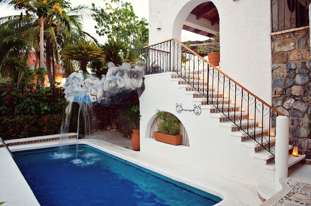 Villa De La Roca 13/56