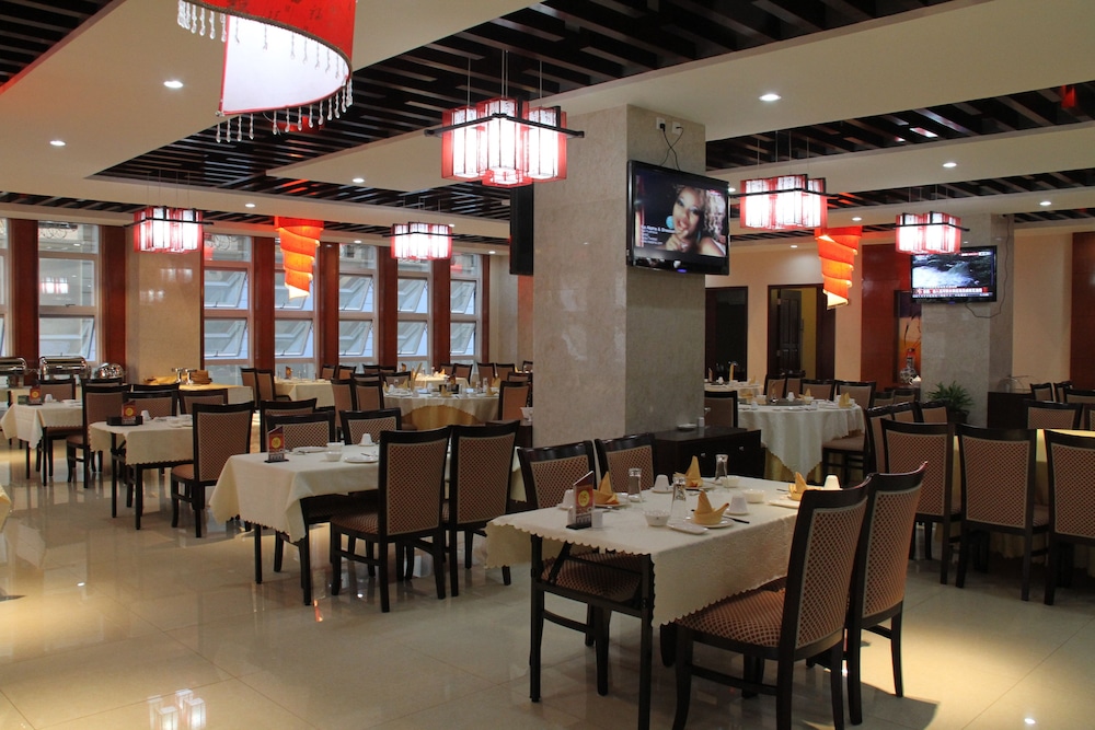 Kololo Courts Hotel & Restaurant 25/40