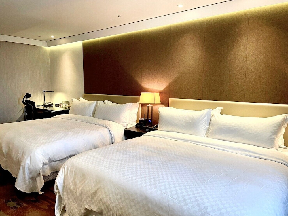 Jazz, Quadruple, 2 King Beds